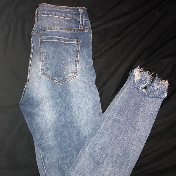 Mid-Rise Women’s Size 5 Jeans - Picture 2 of 4